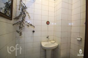 Image 34 - 305843