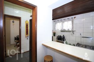 Image 29 - 305843