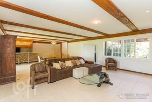Image 19 - 305855