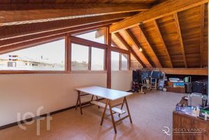 Image 35 - 305855