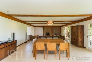Image 18 - 305855