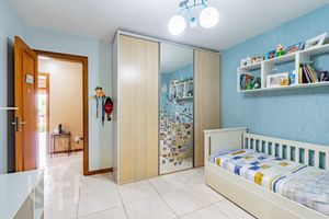 Image 30 - 305863