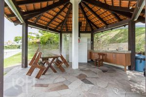 Image 26 - 305891