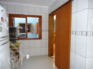 Image 10 - 305914