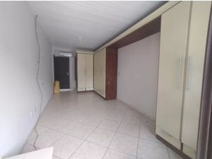 Image 20 - 305920