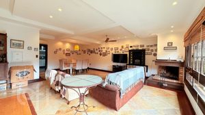 Image 3 - 305961