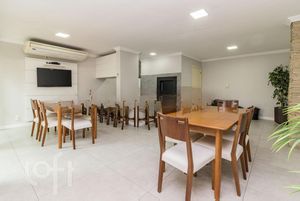 Image 26 - 306008