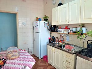 Image 9 - 306037