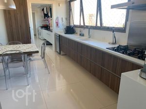 Image 21 - 306057