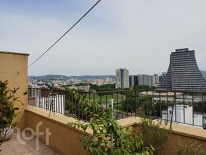 Image 24 - 306122