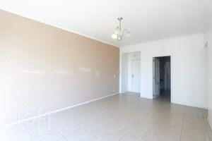Image 1 - 306123