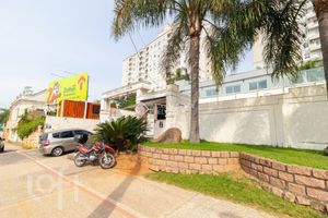 Image 9 - 306133
