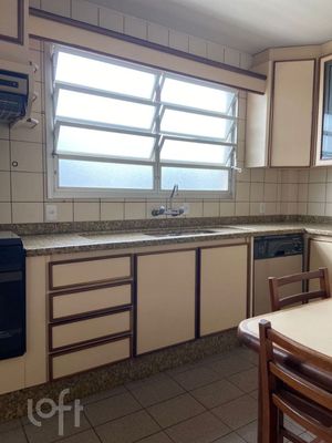 Image 17 - 306167