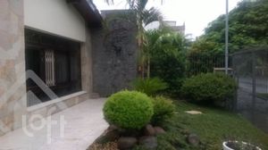 Image 17 - 306250