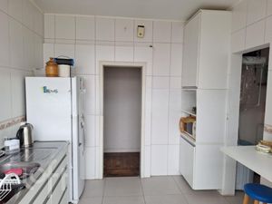Image 16 - 306301