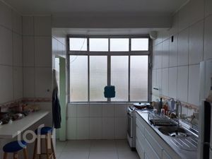 Image 22 - 306301