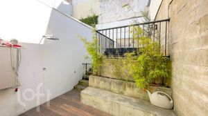 Image 17 - 306304