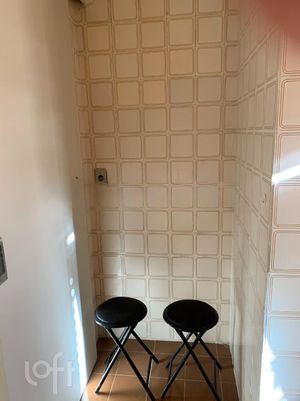 Image 19 - 306345