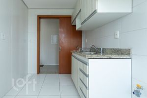 Image 10 - 306443