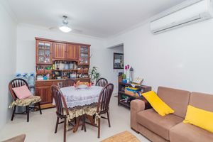 Image 2 - 3065
