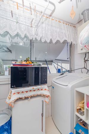 Image 21 - 3065