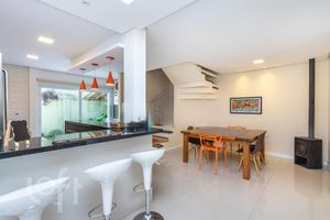 Image 8 - 306510