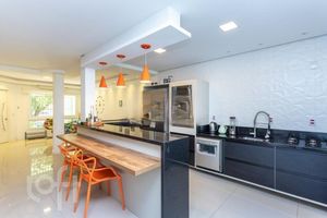 Image 33 - 306510