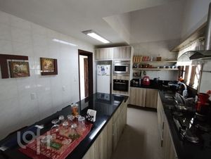 Image 13 - 306518