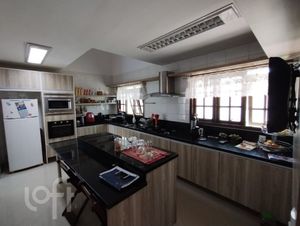 Image 11 - 306518