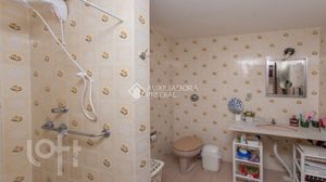 Image 7 - 306526