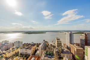 Image 32 - 306537