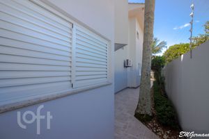 Image 45 - 306542
