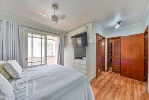 Image 19 - 306548