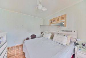Image 18 - 306548