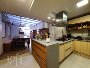 Image 19 - 306549