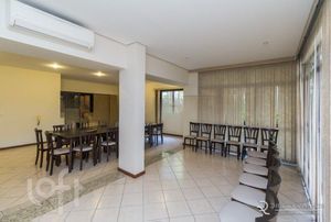 Image 29 - 306552