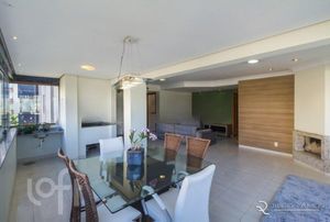 Image 6 - 306552