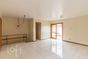 Image 27 - 306593