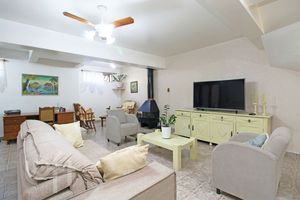 Image 33 - 306597