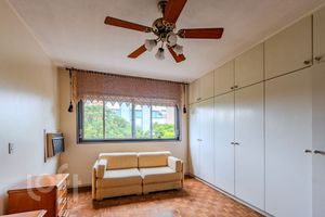 Image 18 - 306610