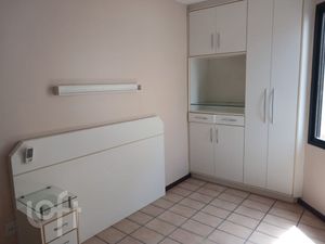Image 11 - 306630