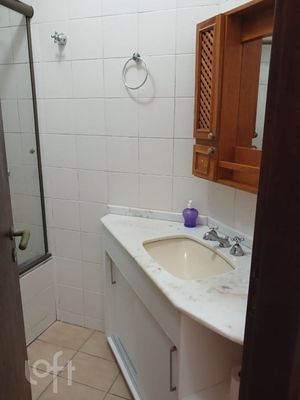 Image 18 - 306630
