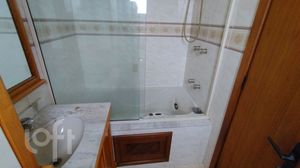 Image 31 - 306642
