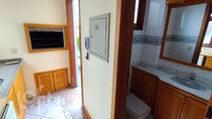 Image 38 - 306642