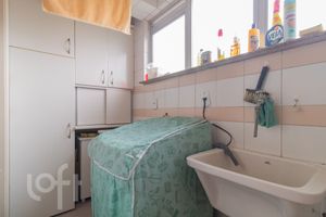 Image 39 - 306658