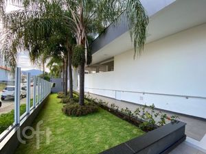 Image 24 - 306695