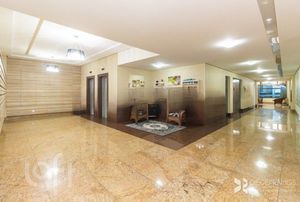 Image 18 - 306697