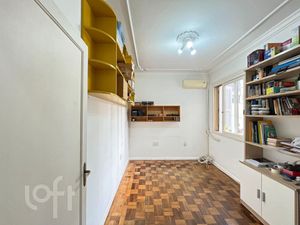 Image 19 - 306716