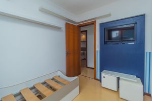 Image 7 - 306743