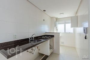 Image 11 - 306828